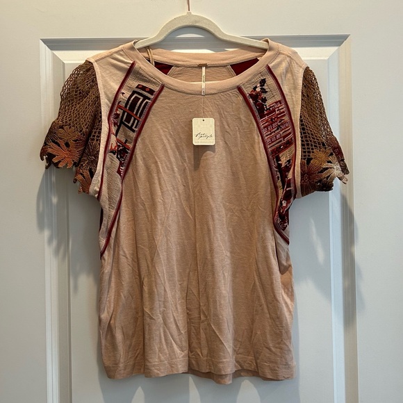 Free people tshirt - Picture 1 of 4